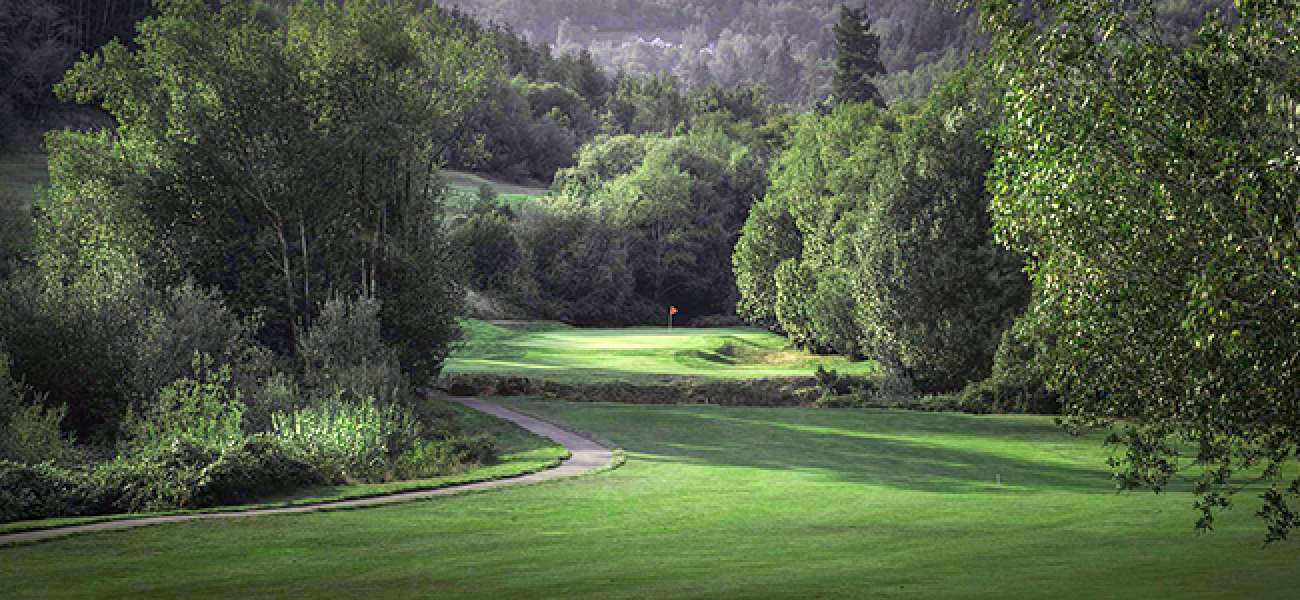 Catch The Wave At Salmon Run's Luau Explore Oregon Golf